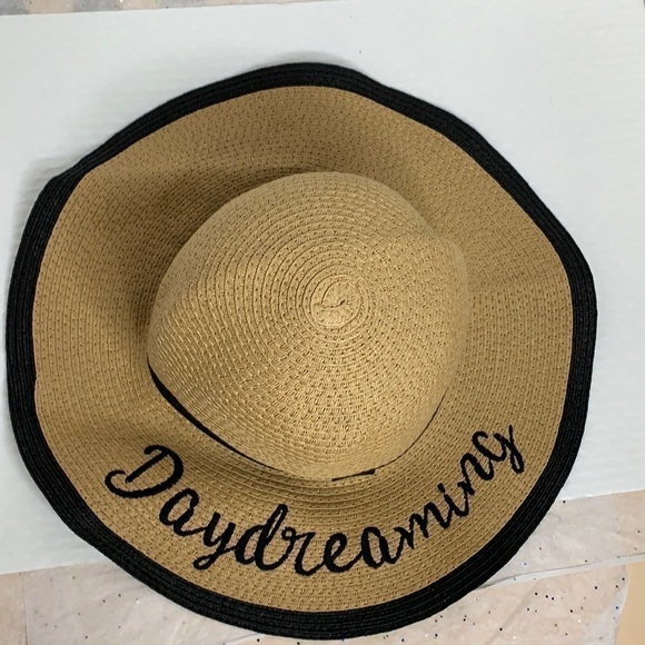 Daydreaming medium wide brim floppy sun hat - Picture 2 of 6